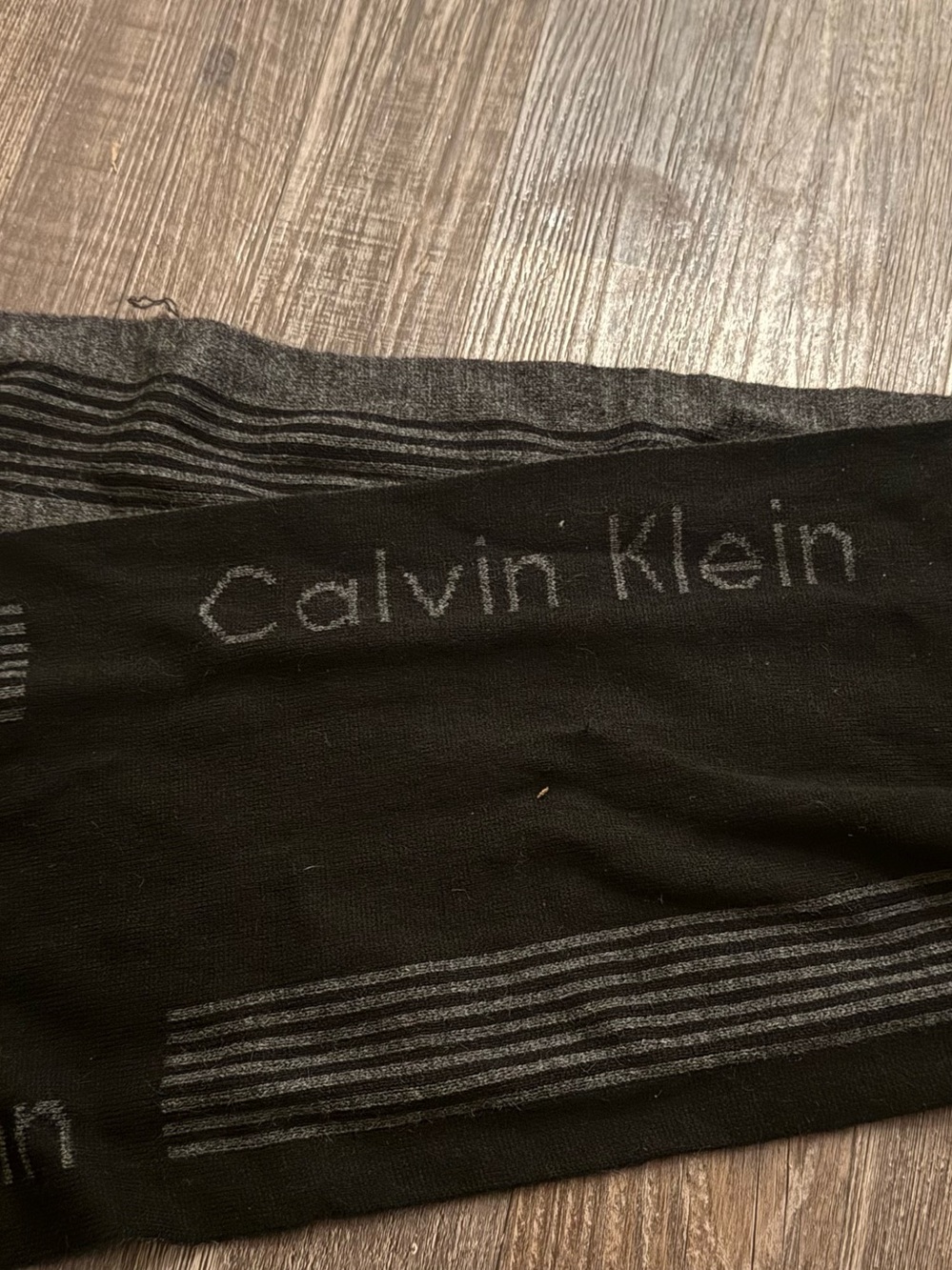 Calvin Klein Black & Heather scarf